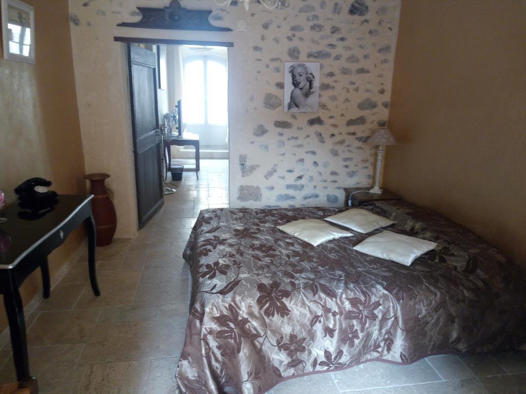 Hotel L'Oronge แซ็ง-ฌอง-ดู-การ์ ภายนอก รูปภาพ