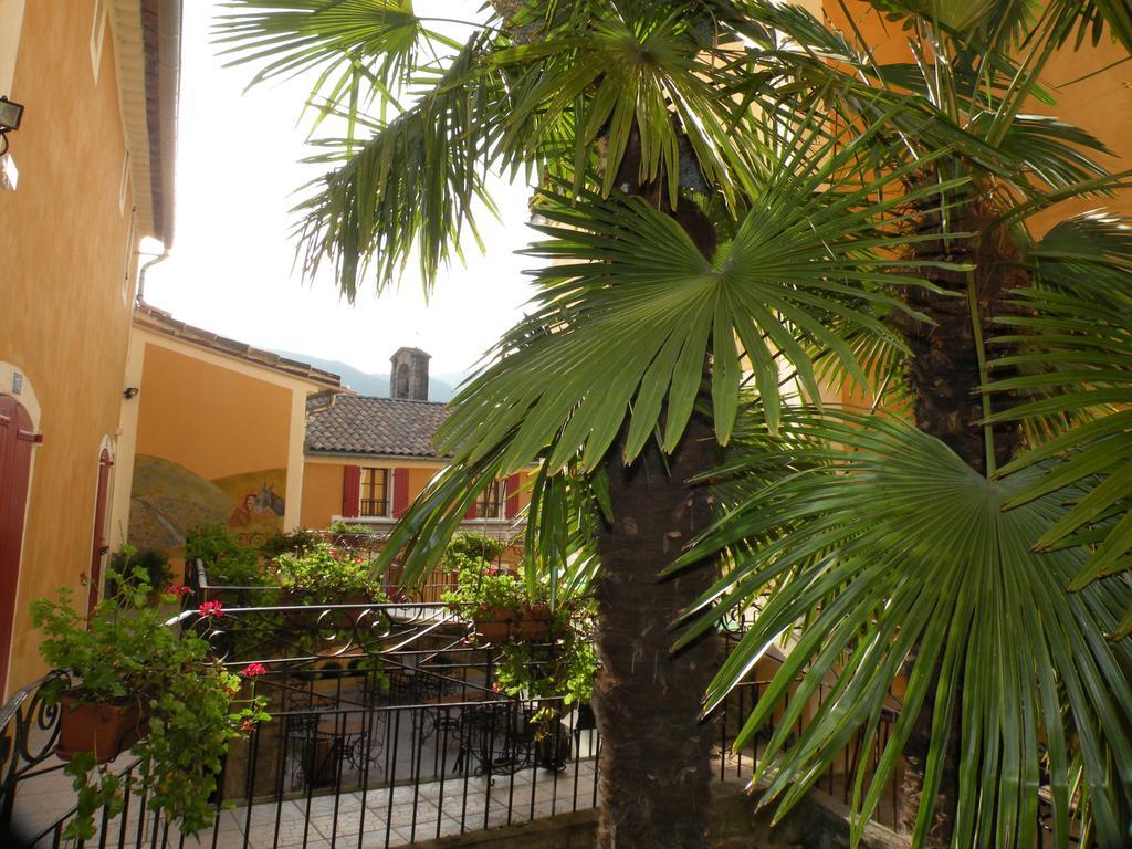 Hotel L'Oronge แซ็ง-ฌอง-ดู-การ์ ภายนอก รูปภาพ